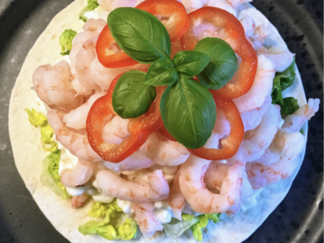 Rejer med hytteost på tortillabund